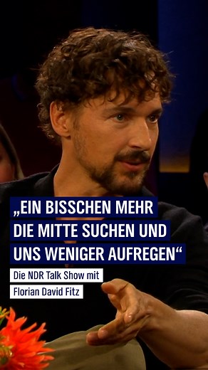 Schauspieler, Regisseur und Autor Florian David Fitz beobachtet, dass Gelassenheit heute oft fehlt – und wir uns schnell über vieles aufregen, statt die Mitte zu finden. Welche Rolle für ihn der freie Wille dabei spielt, hat er in der NDR Talk Show erzählt. https://www.ndr.de/fernsehen/ndrtalkshow-318.html | NDR Fernsehen