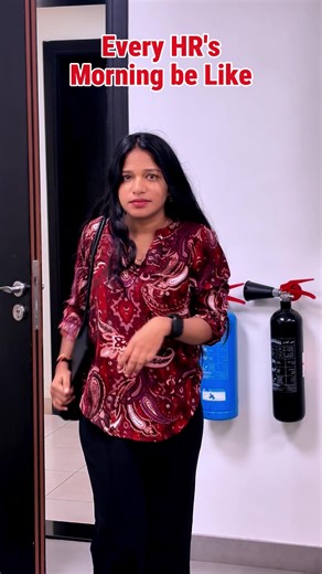 HR Walks Into the Office: A Hilarious Queue Encounter