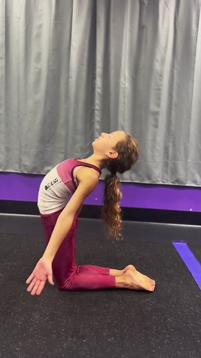 All we can say is wow 🤩 Students are supervised by a coach at all times. Account managed by an adult. #distort #distortcontortion #contortion #contortionist #flexible #flexibility #acrobatics #acrobat #training #strength #balance #strong #circus #cirque #handstand #handbalancing #handbalancer
