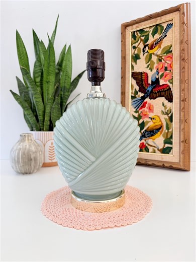 Vintage Art Deco Revival Shell Lamp | 1980s Mint Seafoam Green Bedside Light | Pastel Coastal Decor | Gold Accented Scallop Table Lamp - Etsy