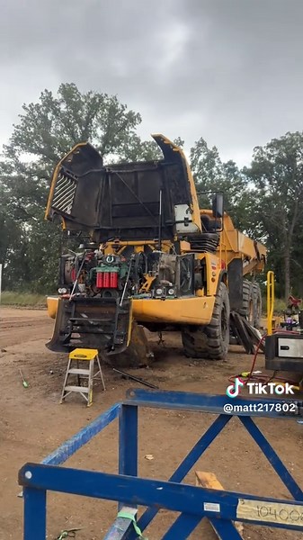 Heavy Equipment Mechanic Insights and Experiences