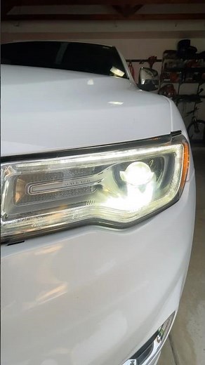 Replace an HID headlight on a Jeep Grand Cherokee #jeep #carrepair #headlight #fyp