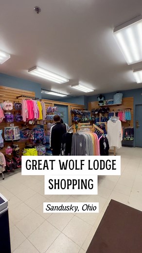 Forgot a flip flop? Who hasn’t been there. We’ve got you covered 🩴 | Great Wolf Lodge