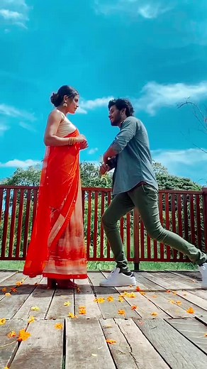 Chamu Sri - Mathakada Thama Oyata Music Video