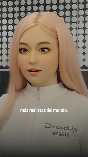 🤖 PARECE HUMANA... PERO NO LO ES presentamos a Moya, el robot con IA desarrollado en China que está redefiniendo lo que significa ser "humanoide".¿Qué la hace especial? ✓ Sonríe y mueve los ojos naturalmente ✓ Reacciona a tus gestos en tiempo real ✓ Identifica emociones humanas ✓ Responde con empatía... artificial Su tecnología biomimética usa cámaras y sensores para leer expresiones faciales y movimientos corporales. Es considerado uno de los robots más parecidos a un ser humano jamás creados.