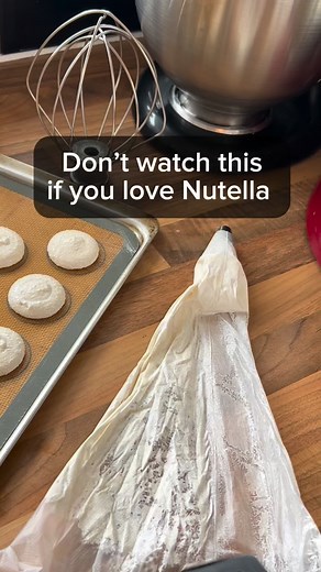 Thinking about dropping the Nutella ganache recipe soon… 100 comments and I’ll do it. 🤎 #macarons #nutella #lovenutella #nutellalover #nutellaganache #macaronslover #bakerofinstagram #supporthomebaker #homebakersofinstagram | Les macarons de Pauline