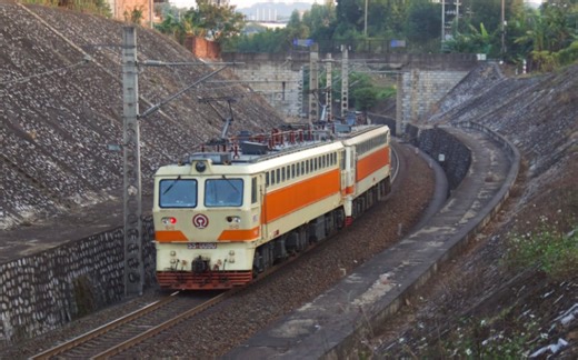 SS7-0103+SS7-0090 双机重联去玉洞方向. (60fps全帧录制)