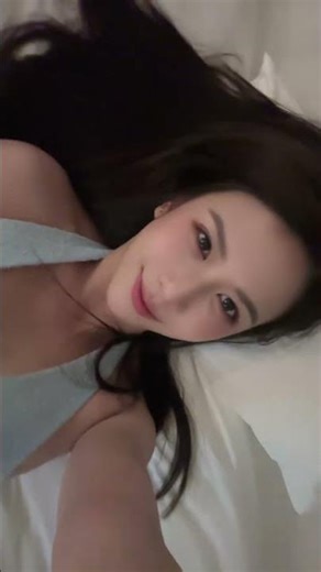 Hi, I’m just getting started here and would love your support. Please follow me! xoxo 💋