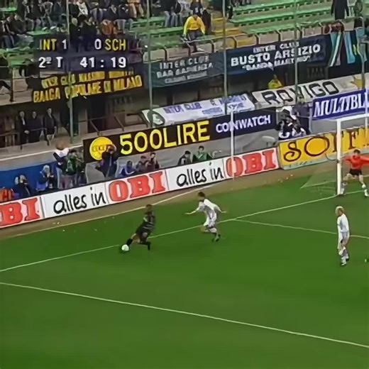 Ronaldo Nazário's Unbelievable Dribbles and Goals