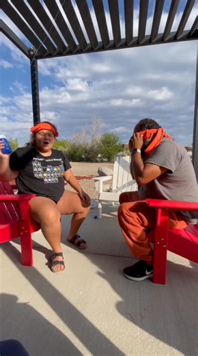 Water Bottle Prank #waterbottle #dad #prank #dadprank #mandown #sendit #bottlechallenge #foryourpage #foryou #viral | Izzyandmarysdad