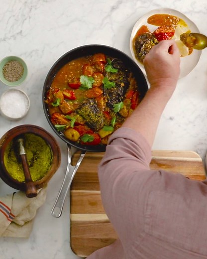 668K views · 4.1K reactions | We're cooking up my veggie Aubergine Rogan Josh Curry. A quick and easy one-pan wonder, packed with flavour from Patak's paste. You've got to try this one! jamieol.com/RoganJosh | Jamie Oliver | Facebook