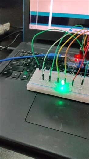 LED Pattern using Arduino Uno #arduinoprojects #arduino #iot #robotics #robot #eazytronic #arduino