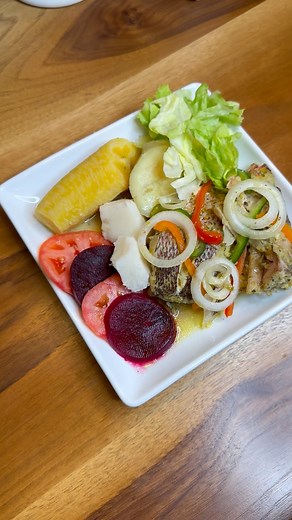 Chef Nate🔪👑🇭🇹🇭🇹 on Instagram: "Haitian fish is the best “Soooo Goood” #haitianfish #haitianstewfish #haitiancooking #haitianpoisson #haitianpwasongrosel #manjelakay #manjekreyol #vivmanje #haitian"