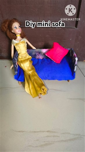 😱"Tiny in size, big in creativity! ✂️🛋️ #MiniSofaDIY"diy #shorts #craft #miniature #youtubeshorts