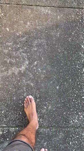 Barefoot on concrete #mannyfitness