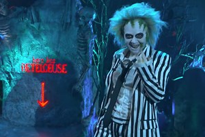 Watch Kelly Clarkson cover 'Banana Boat (Day-O)' as Beetlejuice for Halloween