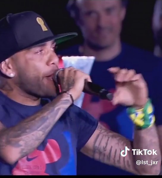 Despedida de Dani Alves del Barcelona en 2016