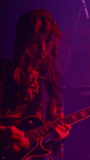 Boris "Pink" Played on Sunn beta bass