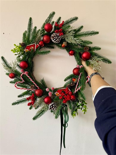 Candy Cane Christmas Wreath | Red and Green Holiday Door Wreath | Pine, Berries and Ornaments - Etsy UK