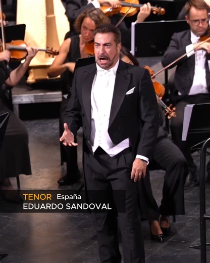Los Tres Tenores en Tegucigalpa y San Pedro Sula. Te presentamos al tenor español Eduardo Sandoval interpretando el Nessun Dorma. Disfruta de su extraordinaria voz en nuestros proxímos conciertos. • Tegucigalpa, domingo 09 de noviembre. 5:00 pm. • San Pedro Sula, martes 11 de noviembre. 8:00 pm. Adquieres tus entradas en: bit.ly/laFil Te invita: Banco de Occidente. | Orquesta Filarmónica de San Pedro Sula