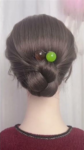 Easy Braiding Tutorial: Quick & Stylish Updo for Beginners