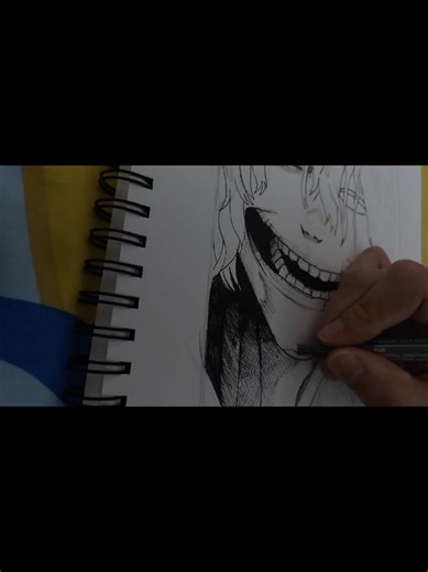 Cualquier herramienta o técnica que te ayude a dibujar es válida, no es hacer trampa. Muchos artistas las usan para mejorar sus proporciones y estilos. Con el tiempo, a medida que practicas y avanzas, necesitarás menos apoyo de estas herramientas, pero todo forma parte del proceso de aprender y crecer en el arte. Así que Sí, las cuadrículas e incluso calcar es un método de dibujo. #drawings #foryoupage #dibujo