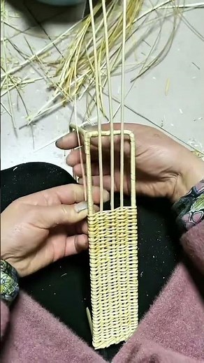 Handcrafting a Traditional Woven Basket Intricate DIY Weaving Techniques