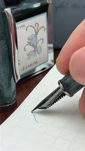 The next ⭐️ star of your pen collection - Scribo Feel Altre Stelle 14kt gold flex nib fountain pen