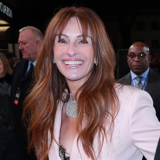 Julia Roberts shines in sparkly shoes at 'Leave the World Behind' premiere