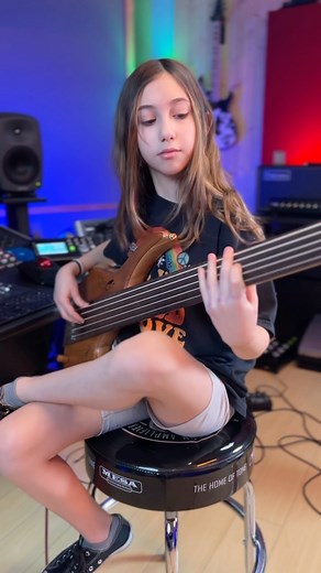 Ellen Alaverdyan on Instagram: "Working on a new original 🎶"
