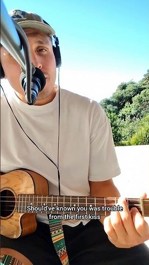 Bruno Mars - Grenade (Baritone Ukulele Tutorial)