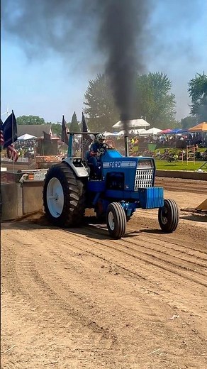 Ford 8000 12,500 12mph 2025 #tractorpulling #farmequipment #farming #farmingtractor #tractor #ford