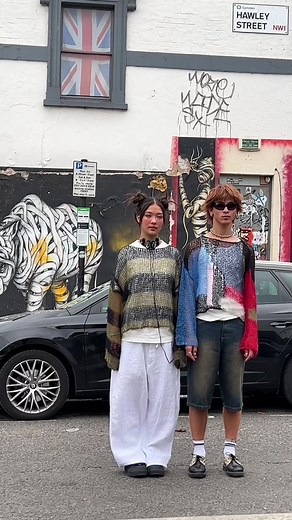 beautiful people wear knitted jumpers and jorts 😮‍💨