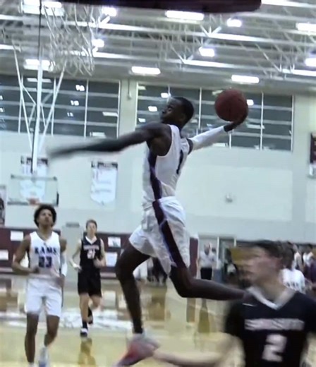 Malachi Wideman: A Dual Threat in Football and Basketball