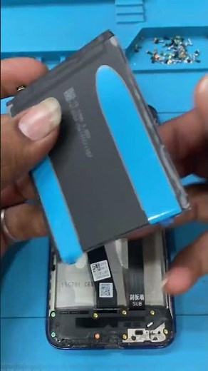 How To Change Battery in Redmi 7A | Redmi 7A battery Bulg kaise change kare | #shorts #youtubeshorts