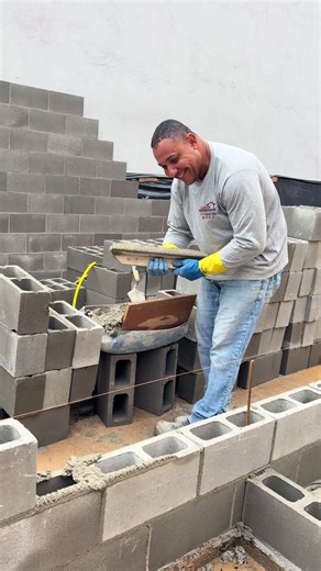 How to Lay Concrete Blocks: Basic Construction Steps for Beginners