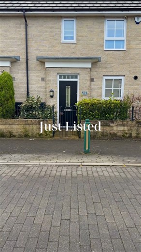 #JustListed | Pudding Lane, Hyde 🏡 Offers Over £230,000 ▪️3 Bed Stone Built Mews ▪️Principle Bedroom With Ensuite ▪️Downstairs WC ▪️Allocated Secure Parking ▪️Lots Of Storage ▪️Living Space Overlooks The Garden ▪️Low Maintenance Private Garden Contact us to book your personal viewing. The JE Team #ForSale #HouseHunting #Hyde | Jardine Estates