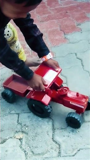 #kidstarshorts #shortvideo #tractor #toytractor #tractorfork