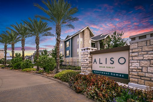 Aliso Briar Forest | View Amenities Including a 24 Hour Gym & Garages