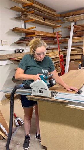 6.1K views · 958 reactions | Trimming slabs  is there anything a track saw isn’t awesome for?! What’s your track saw brand and why?? @makitatools Track Saw is  #tracksaw #liveedge #slab #woodslab #liveedgeslab #woodworker #carpenther #makitatools | Tool Girl’s Garage | Facebook