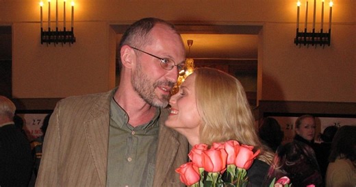 «Господи, если ты попал в плен к брачным аферистам, моргни»: Катя Гордон в шоке от восьмого брака Александра Гарриевича