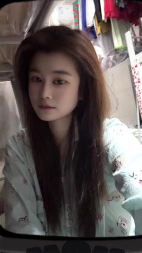 如果有一天，你觉得我变了，别奇怪，肯定是你先敷衍了，我只是照着你的态度，原样还给你罢了。#随意拍 #日常自拍 #美颜使我快乐