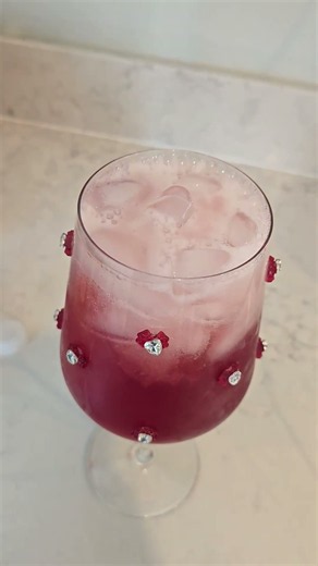 Cranberry + strawberry lemonade + lime sparkling water = perfection #mocktail #summer #recipe