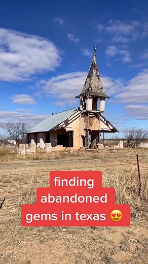 Skkkrrrrttt, the sound my tires made when I found this abandoned church 😍 #abandonedplaces #CloseYourRings #texasadventures #westtexas