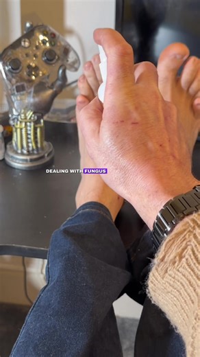 Eliminate Foot Odor with Tea Tree Oil Sanitizer