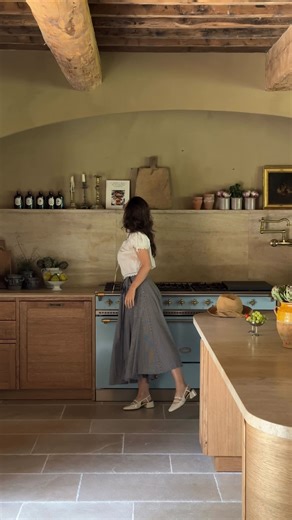 Chloé Crane-Leroux on Instagram: "Cheers to more whimsy in 2026"