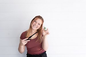 Natural DIY Candle Recipe That’s Perfect for Wintertime