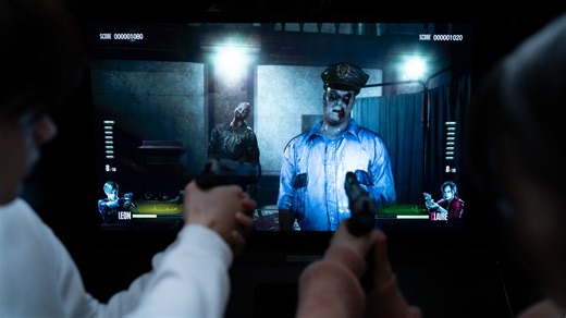 『バイオハザード RE:2』ベースの新作アーケードゲーム、国内ロケテストが3月中旬開始。企画/開発はバンダイナムコ。タイラントやリッカーの恐怖を全身で体感 | ゲーム・エンタメ最新情報のファミ通.com