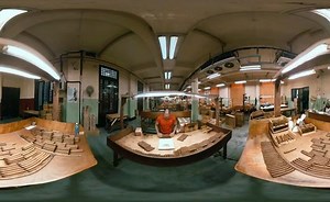 Inside a Cuban cigar factory