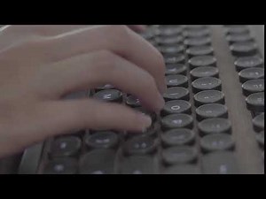 The AZIO Retro Compact Keyboard ELWOOD